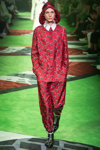 Look 45